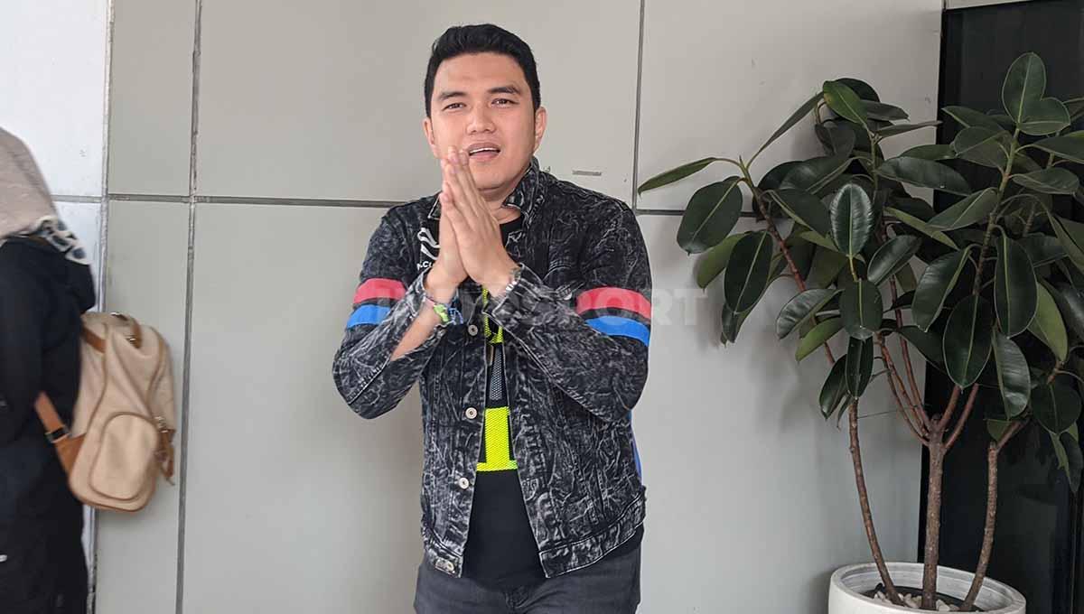 Selebritis Aldi Taher di Acara Penandatangan Perjanjian Kerjasama (PKS) dari Pemerintah untuk Pemusatan Latihan Nasional (Pelatnas) Timnas Sepakbola U-17 dan Penyelenggaraan FIFA World Cup U-17 2023 antara Kemenpora RI dan PSSI, Selasa (12/09/23).