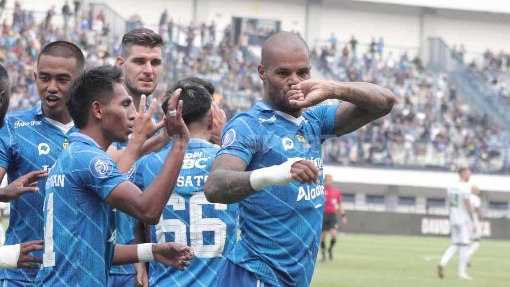 Selebrasi gol striker Persib Bandung, David da Silva ke gawang Persikabo pada Liga 1 2023-2024 di Stadion Gelora Bandung Lautan Api (GBLA), Kota Bandung, Sabtu (16/09/23).