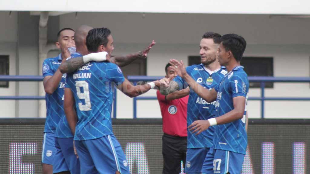 Selebrasi gol Ezra Walian ke gawang Persikabo pekan ke-12 kompetisi Liga 1 2023-2024 di Stadion Gelora Bandung Lautan Api (GBLA), Kota Bandung, Sabtu (16/09/23).