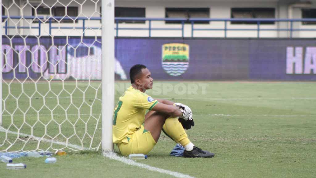 Kiper Persikabo, Husna, kecewa usai kalah 2-0 dari Persib Bandung pekan ke-12 kompetisi Liga 1 2023-2024 di Stadion Gelora Bandung Lautan Api (GBLA), Kota Bandung, Sabtu (16/09/23).