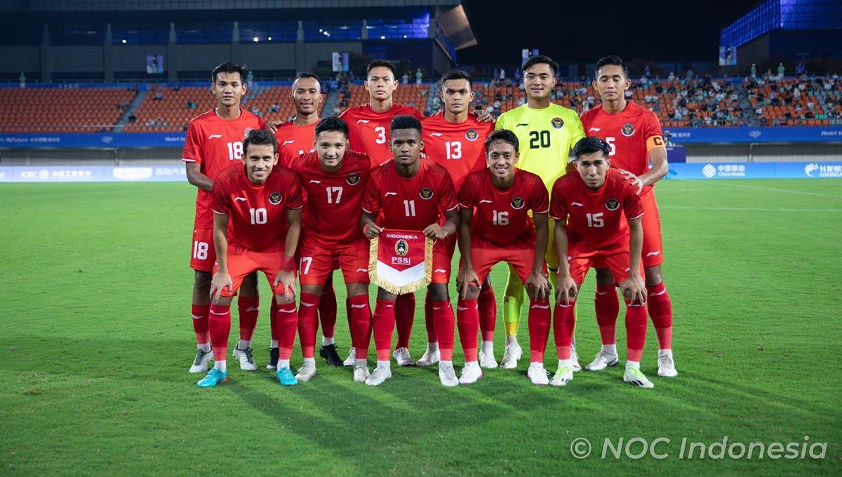 Timnas Indonesia U-24 jelang duel kontra Kirgistan di grup F Asian Games 2022 (19/09/23). (Foto: Naif Al'as/NOC Indonesia)