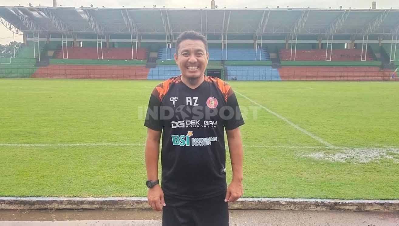 Pelatih Persiraja, Achmad Zulkifli. (Foto: Aldi Aulia Anwar/INDOSPORT)