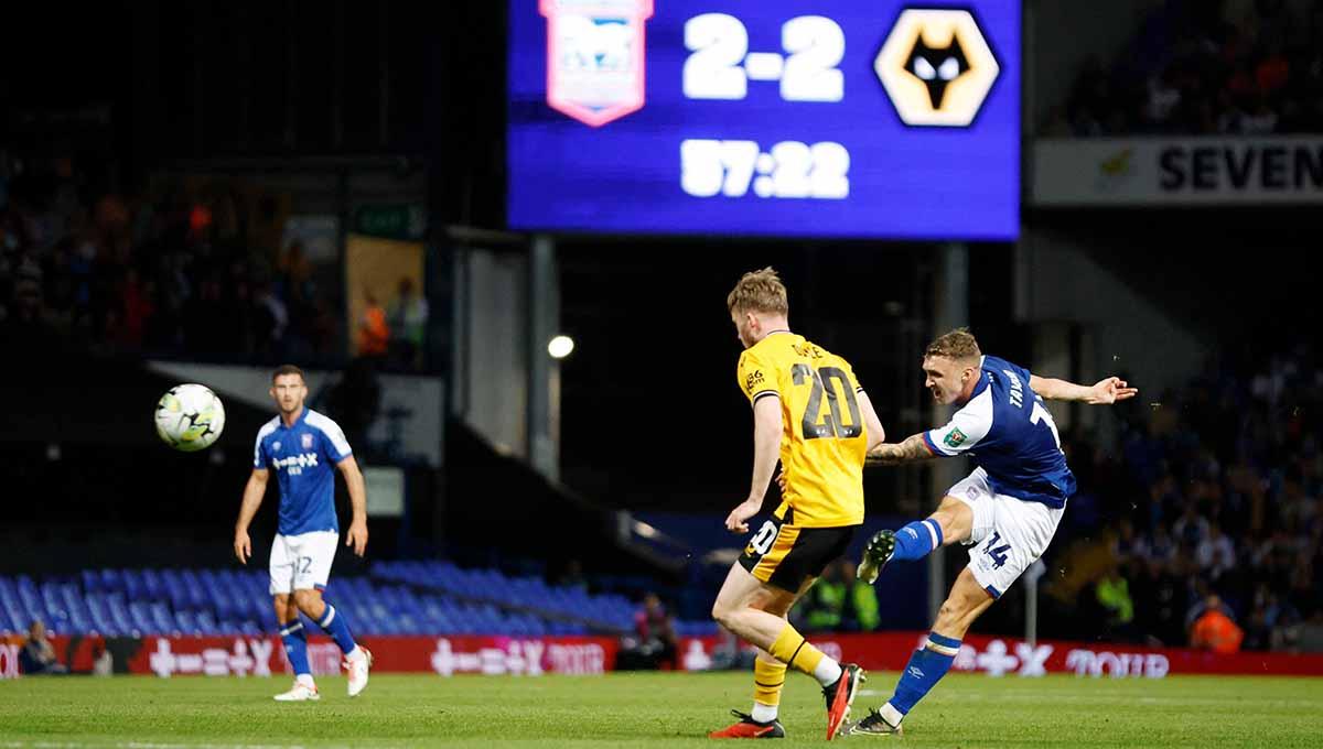 Ipswich Town vs Wolverhampton Wanderers di Carabao Cup.