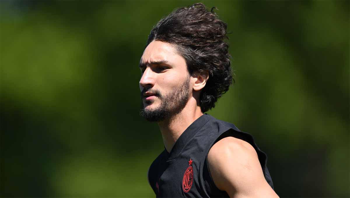 Yacine Adli buka suara soal kans AC Milan lolos ke 16 besar Liga Champions 2023/2024.