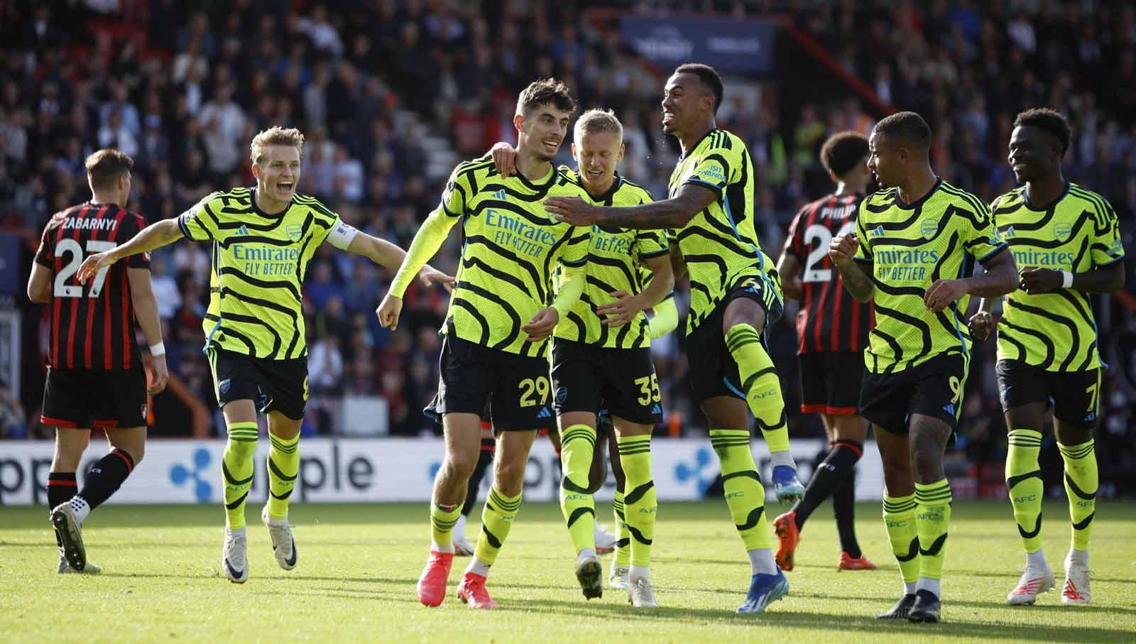 Selebrasi pemain Arsenal Kai Havertz bersama rekan setimnya usai mencetak gol ketiga ke gawang Bournemouth. (Foto: Reuters/John Sibley)