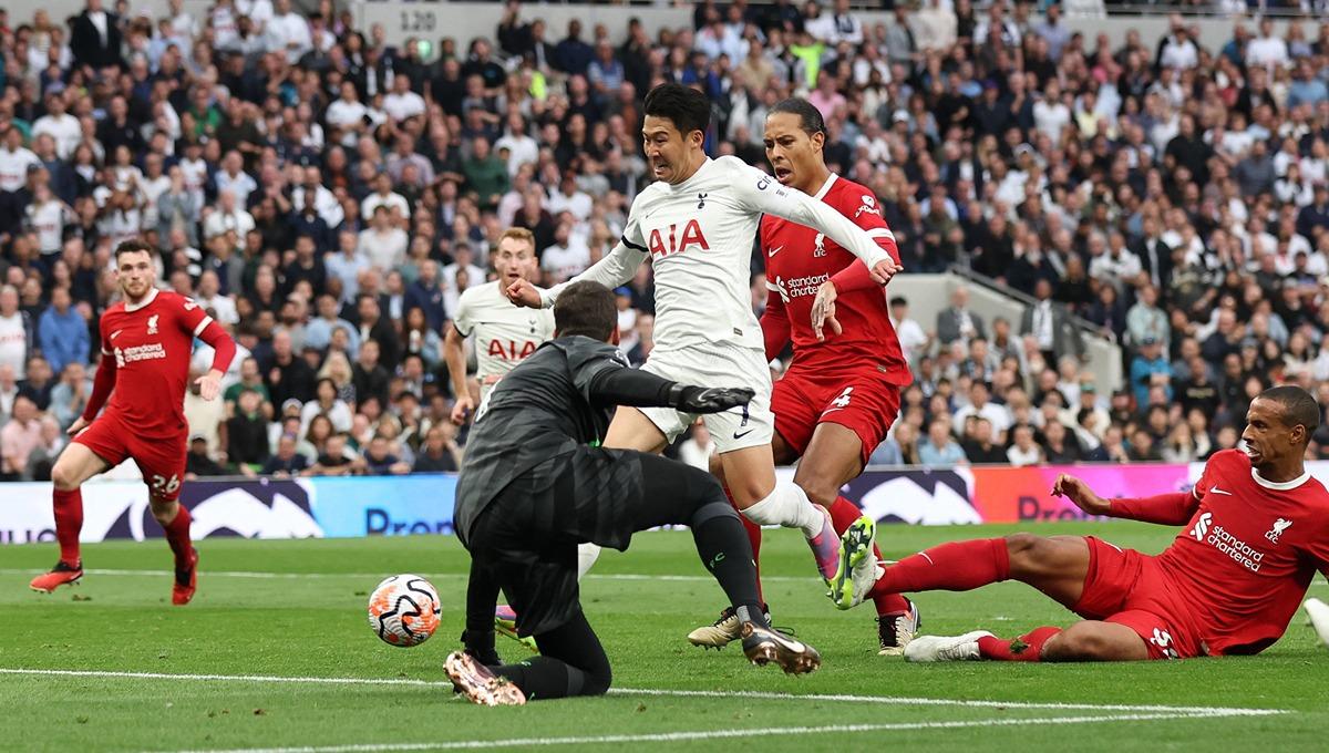 Liverpool mencatat rekor mengenaskan saat dihajar Tottenham Hotspur 2-1 pada lanjutan Liga Inggris 2023-2024, termasuk Joel Matip yang mencetak gol bunuh diri. - INDOSPORT