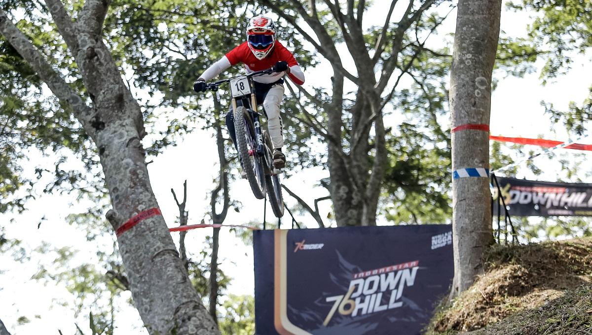Atlet downhill Rendy Varera Sanjaya.