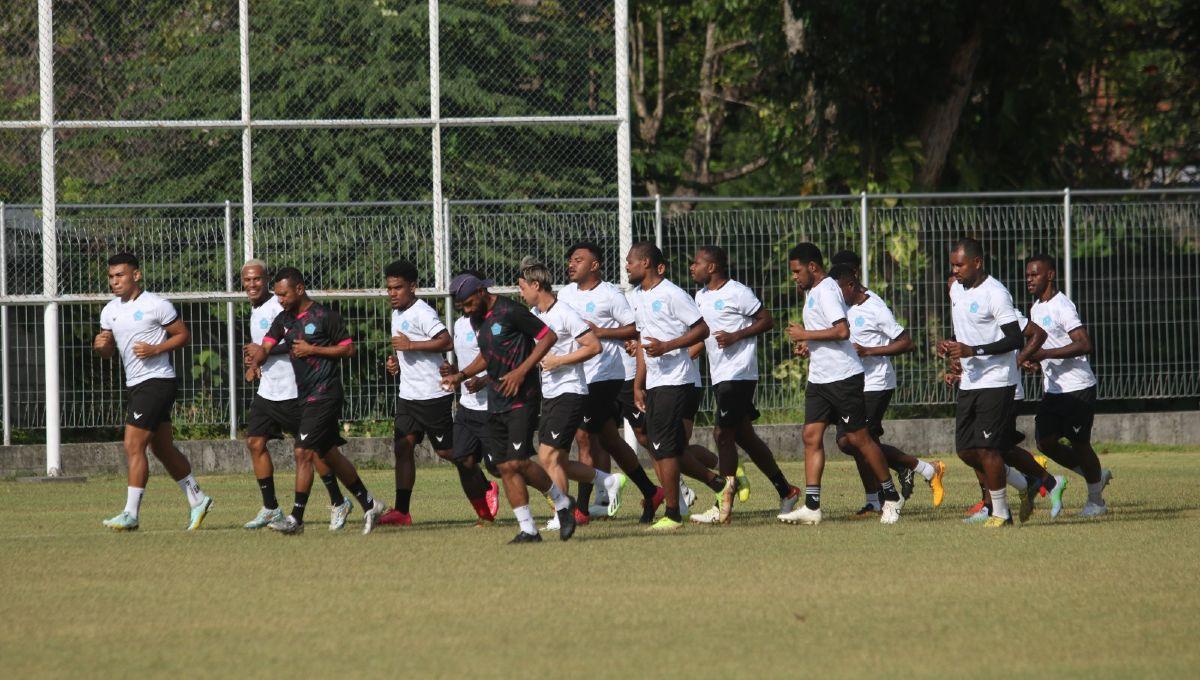 Skuat PSBS Biak saat berlatih.