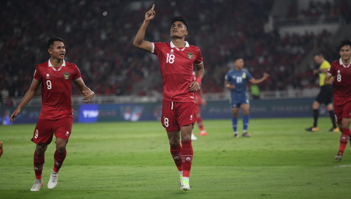 Selebrasi striker Timnas Indonesia, Ramadhan Sananta usai cetak gol ke gawang Brunei Darussalam dalam laga Pra Piala Dunia di Stadion GBK, Kamis (12/10/23).