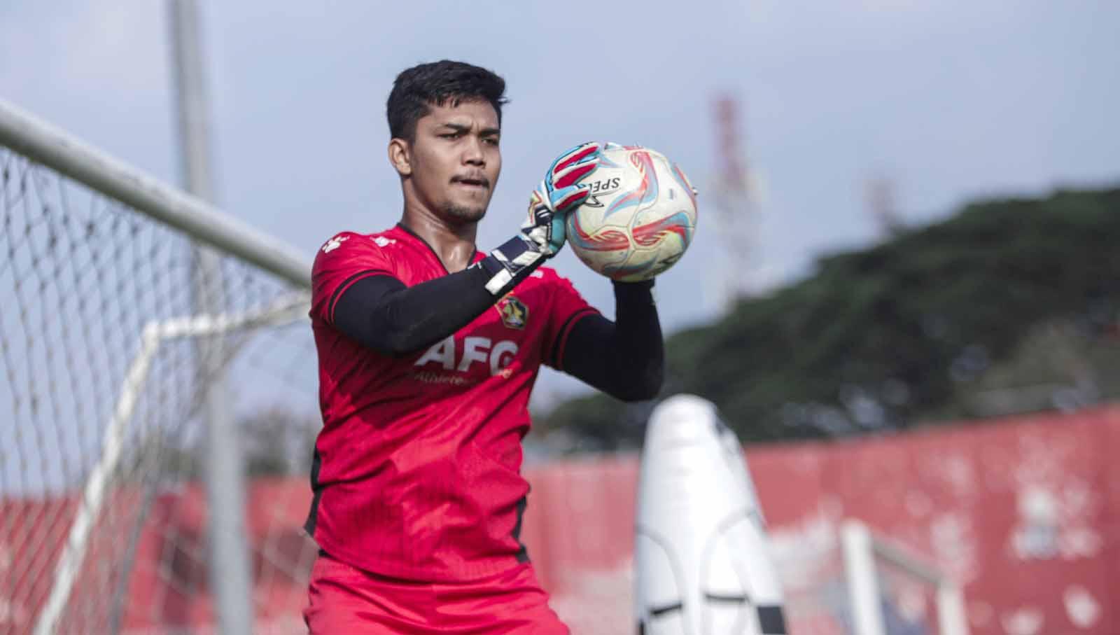 Persik Kediri merekrut kiper Miswar Saputra. (Foto: MO Persik Kediri)