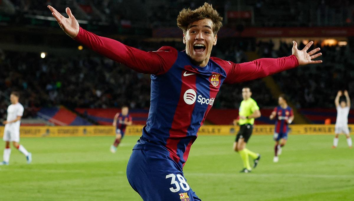 Nama bintang muda Barcelona, Marc Guiu, menjadi bahan perbincangan, menyusul keberhasilannya mencetak gol di laga Liga Spanyol kontra Athletic Bilbao. (Foto: REUTERS/Albert Gea) - INDOSPORT