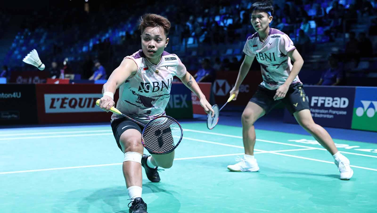 Pasangan ganda putri Indonesia, Apriyani Rahayu/Siti Fadia Silva Ramadhanti kalah di final Hylo Open 2023 karena Apriyani cedera. (Foto: PBSI) - INDOSPORT