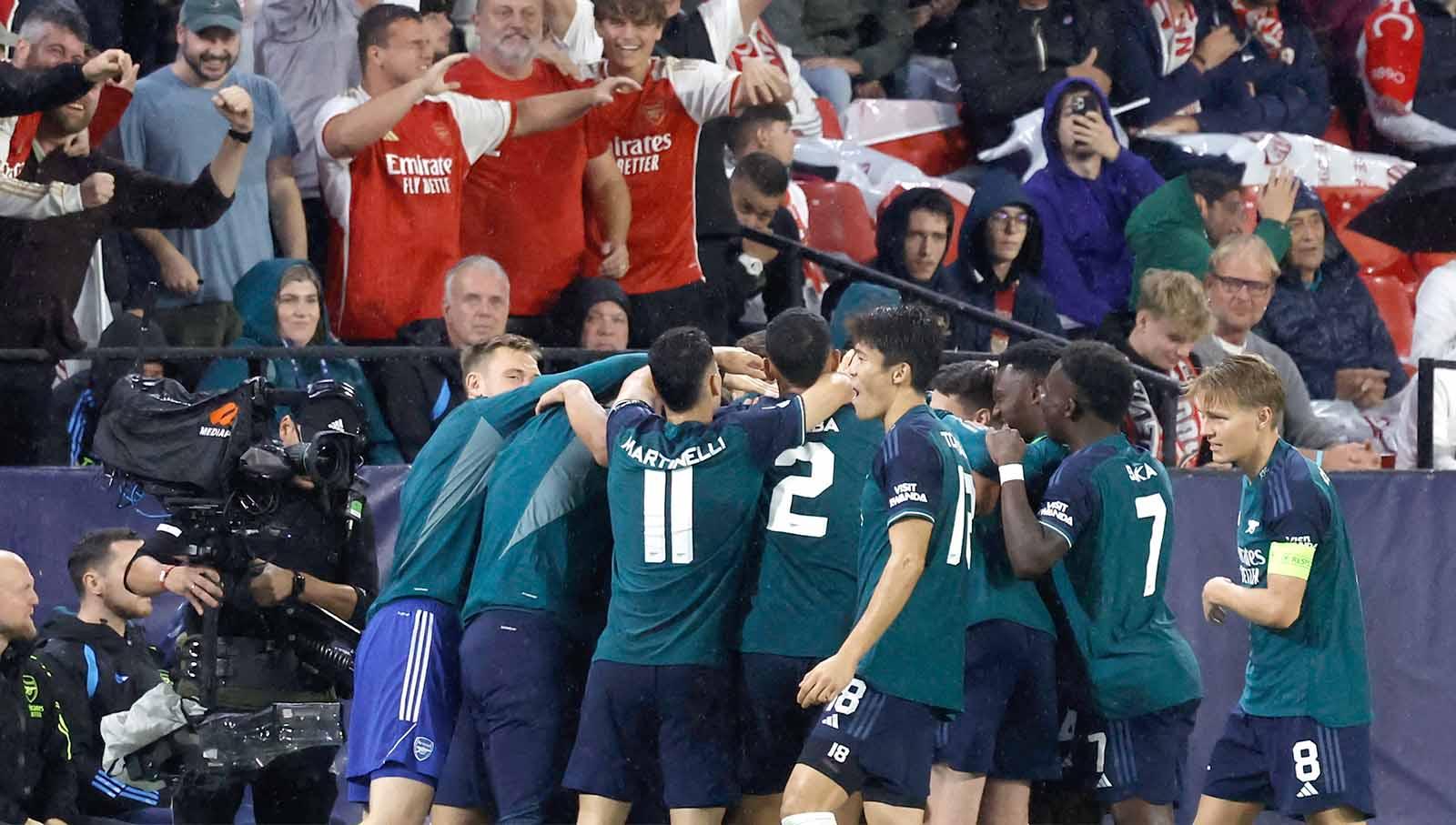 Simak link live streaming Piala Liga Inggris (Carabao Cup) 2023/2024 antara West Ham United vs Arsenal, Kamis (02/11/23) pukul 02.30 WIB.