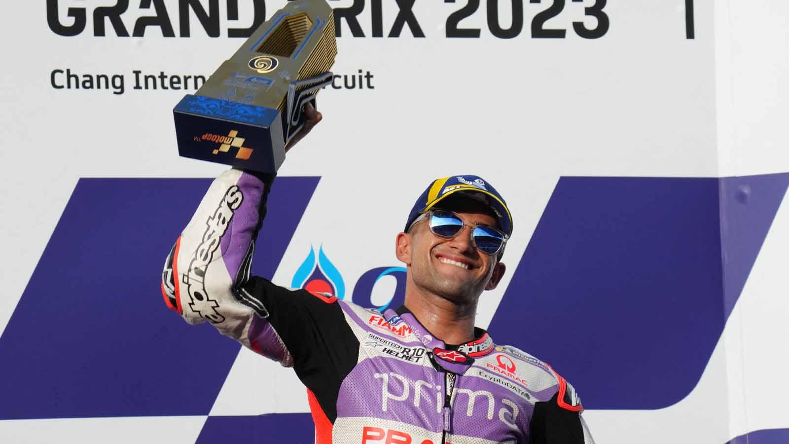 Hasil MotoGP Thailand 2023, Minggu (29/10/23), pembalap Prima Pramac Racing, Jorge Martin, keluar sebagai pemenang balapan. (Foto: REUTERS/Athit Perawonmetha)