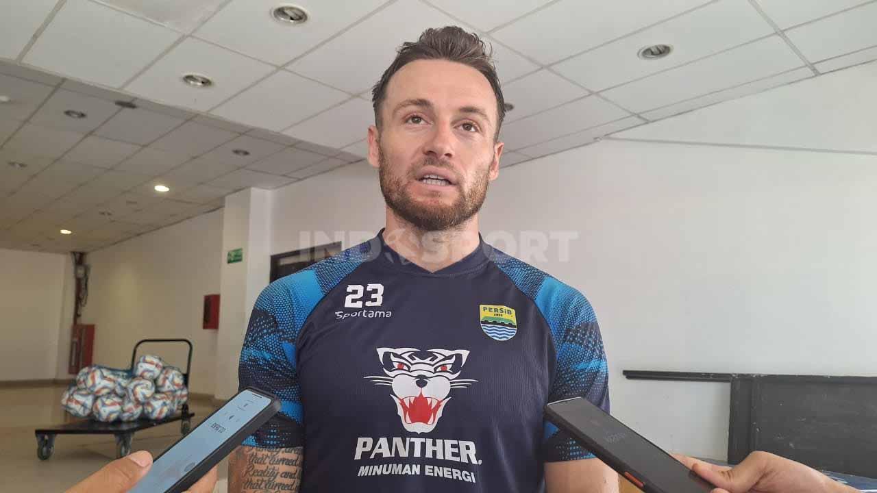 Gelandang Persib Bandung, Marc Klok. (Foto: Arif Rahman/INDOSPORT)