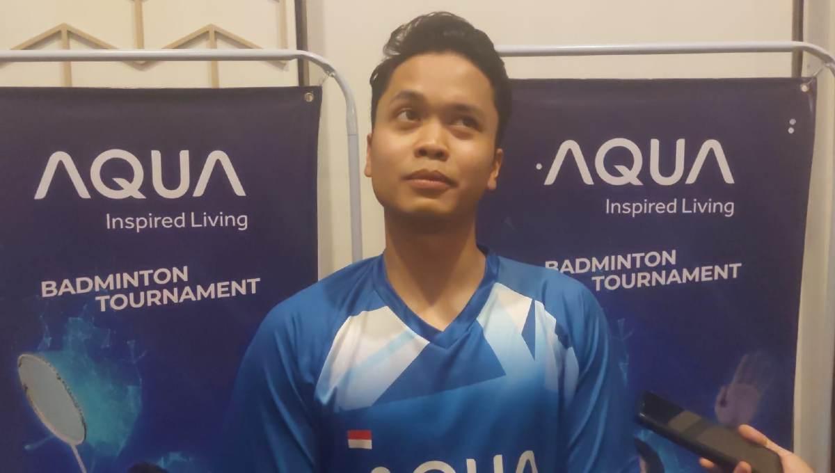 Tunggal putra Indonesia, Anthony Sinisuka Ginting, berhasil mengalahkan Shi Yuqi di pertandingan kedua fase grup BWF World Tour Finals 2023, Kamis (14/12/23). - INDOSPORT
