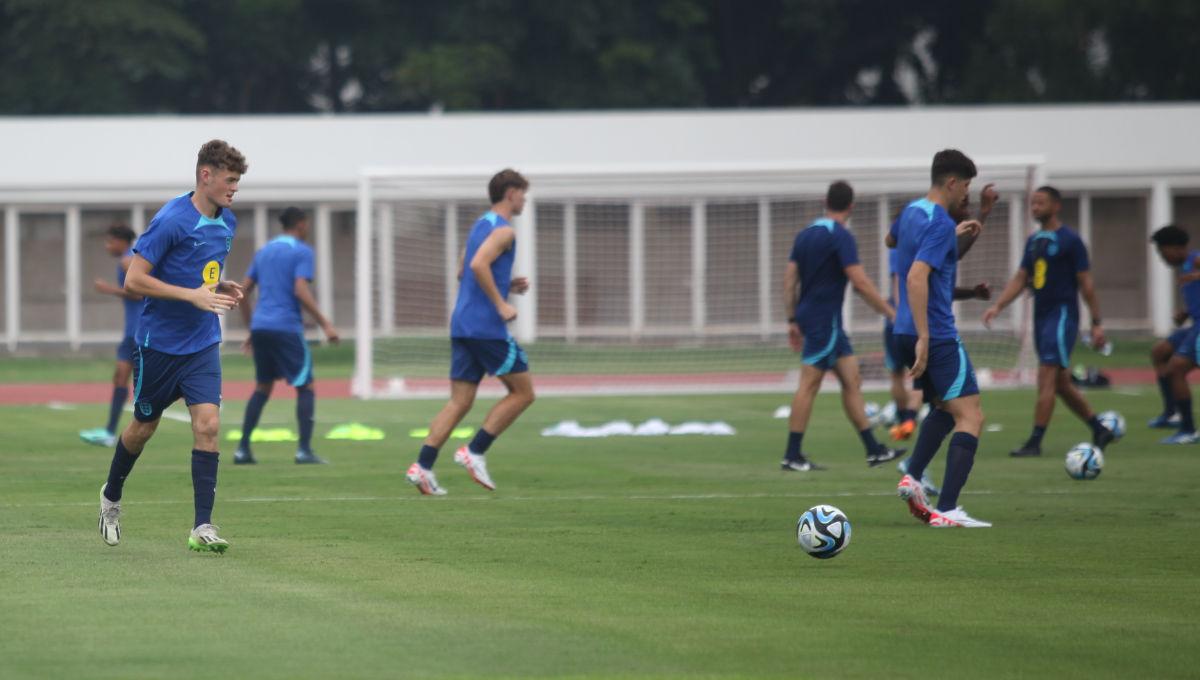 Timnas Inggris U-17 menggelar latihan jelang Piala Dunia U-17 di Stadion Madya Senayan, Selasa (07/11/23).