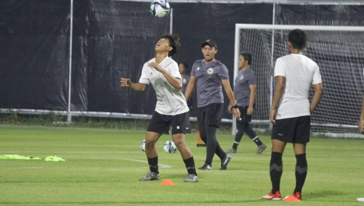 Timnas Indonesia U-17 menggelar latihan di Lapangan C Kompleks Stadion Gelora Bung Tomo.