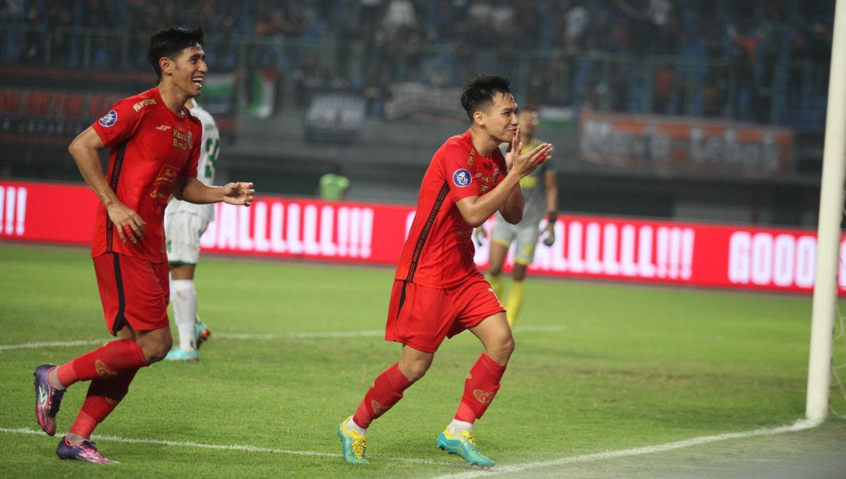 Rekap hasil pertandingan Liga 1 2023/2024 pekan ke-19, Kamis (9/11/23), Persija Jakarta dan PSIS Semarang pesta gol, Persebaya Surabaya justru harus meringis.