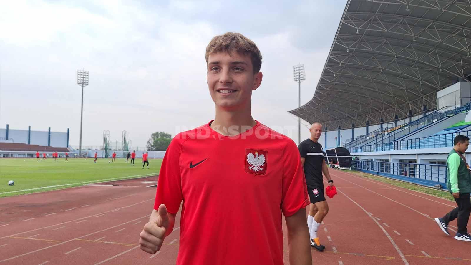 Pemain Tinnas Polandia U-17, Karol Borys. (Foto: Arif Rahman/INDOSPORT)