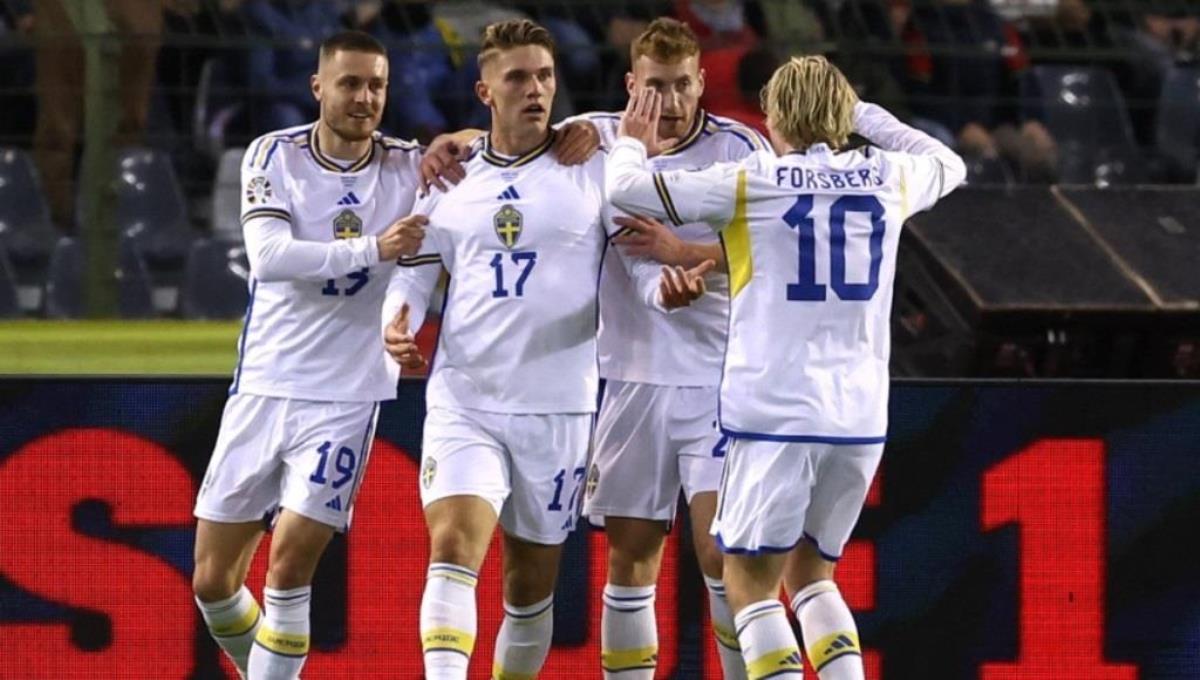 Viktor Gyokeres (dua dari kiri, belum lama ini dikaitkan dengan AC Milan. Foto: REUTERS/Yves Herman.