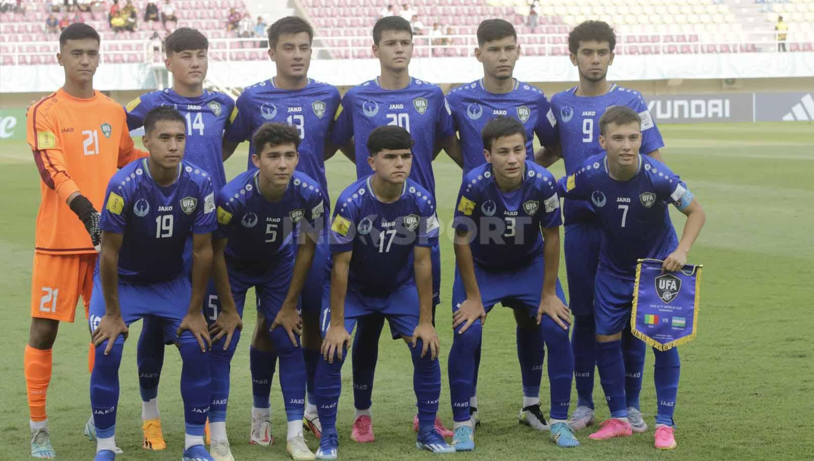 Sebelas pertama tim Uzbekistan U-17 dalam pertandingan Piala Dunia U-17 2023 grup B melawan Mali U-17 di Stadion Manahan Solo, Jumat (10/11/23. Nofik Lukman Hakim/INDOSPORT