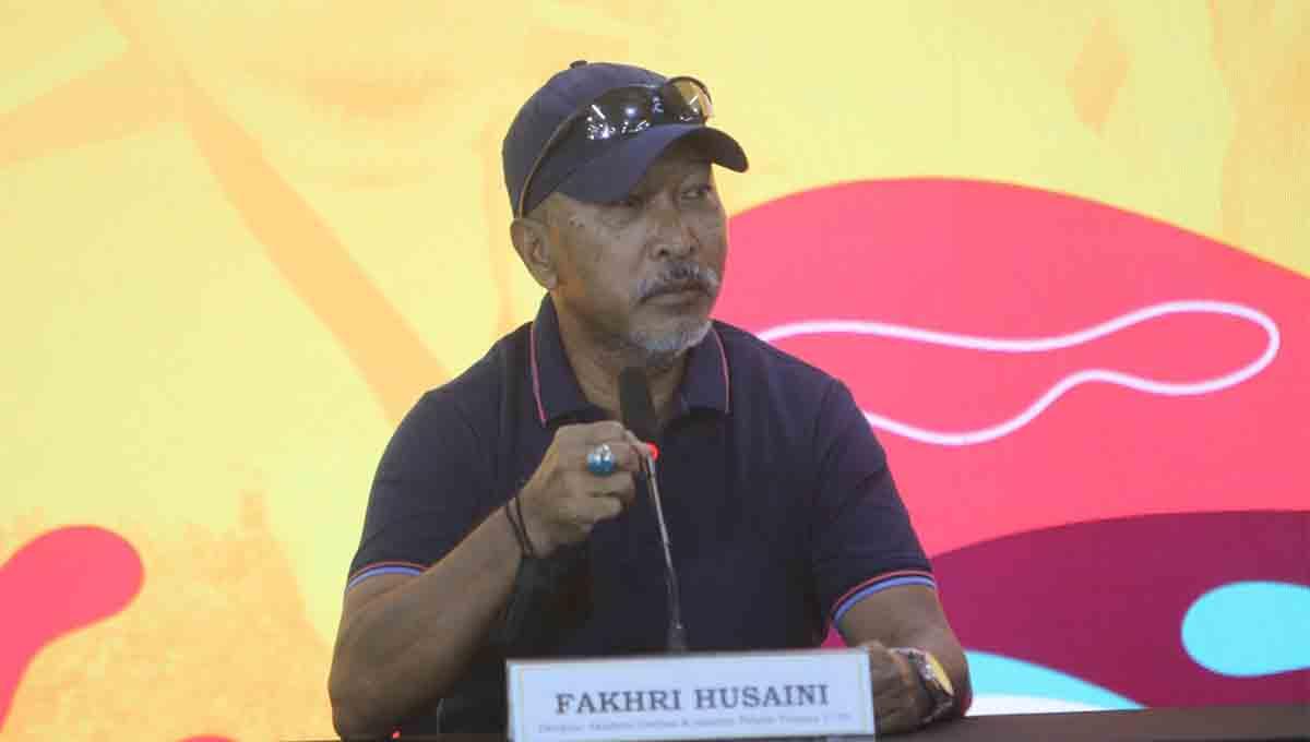 Mantan pelatih Timnas Indonesia U-16, Fakhri Husaini saat konferensi pers di media center membahas Indonesia di Piala Dunia U-17.