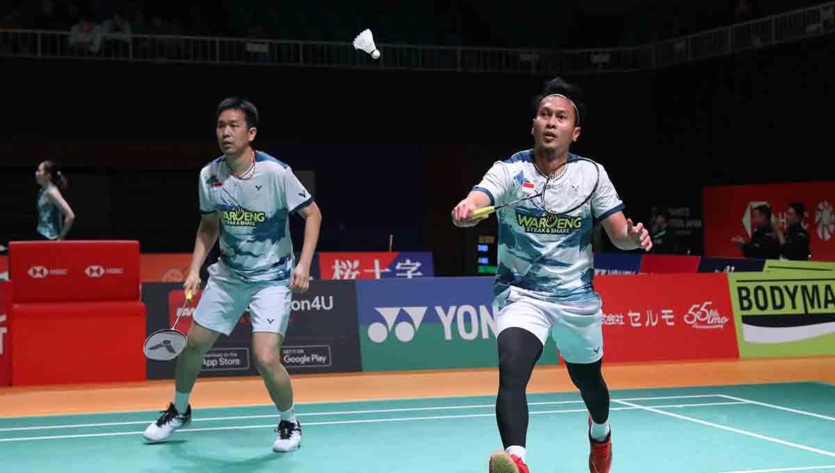 Momen Mohammad Ahsan lakukan smash seperti balerina di China Masters 2023 bak kesurupan Kevin Sanjaya Sukamuljo.