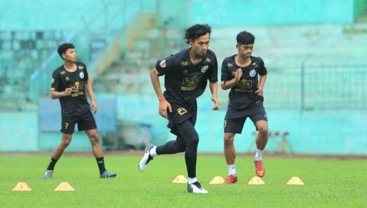 Eks Arema FC, Sunarto kembali merumput bersama tim Liga 3. (Foto: MO NZR Sumbersari FC)
