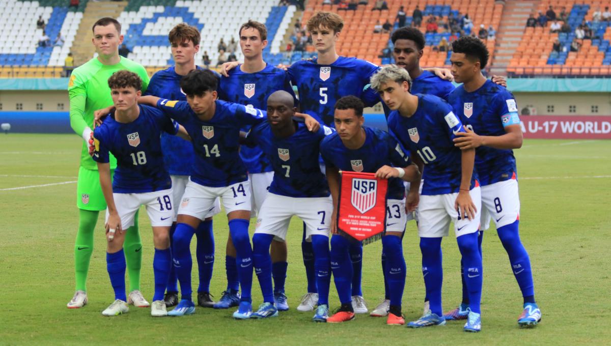 Starting eleven Timnas Amerika U-17 saat menghadapi Timnas  Jerman U-17, pada babak 16 besar Piala Dunia U-17 2023 di Stadion Si Jalak Harupat, Kabupaten Bandung, Selasa (21/11/23). (Arif)