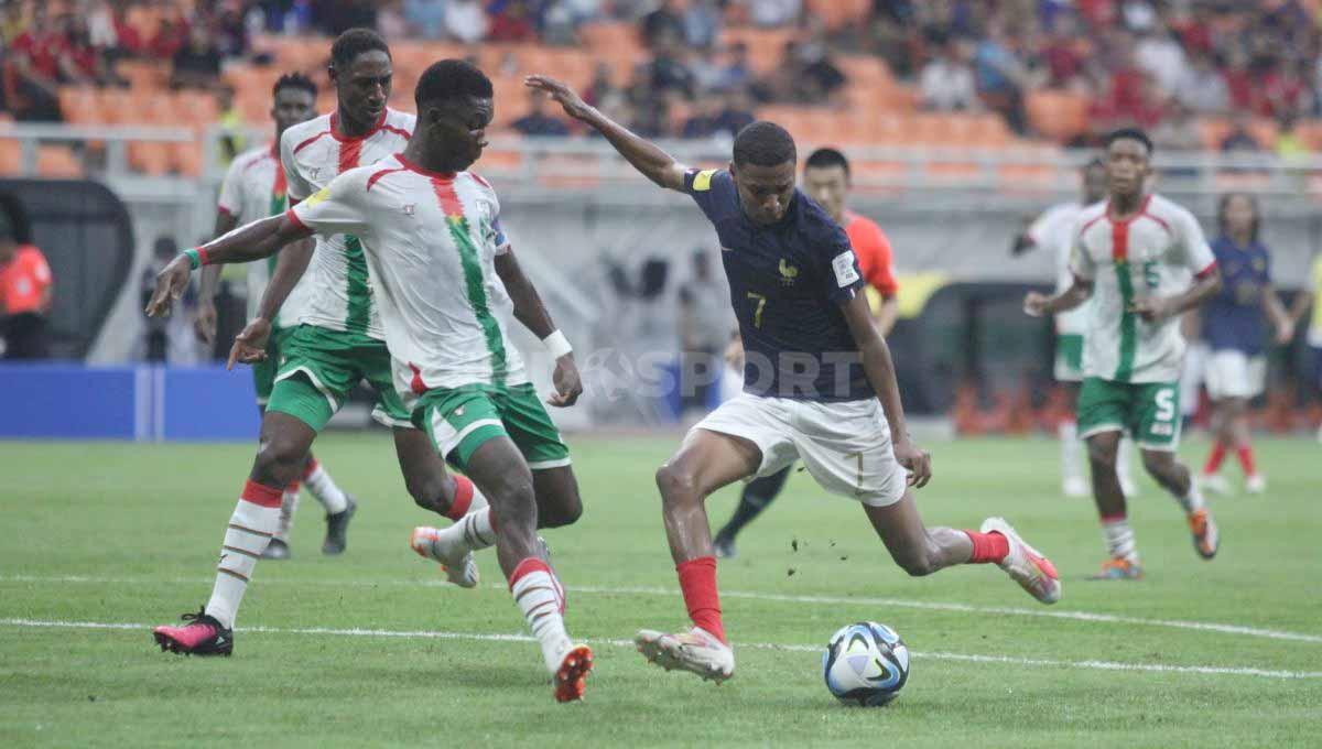 Yanis Issoufou, pemain Timnas Prancis U-17 yang diduga pemain ilegal karena pernah bela Niger U-17. Foto: Herry Ibrahim/INDOSPORT.