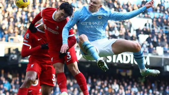 Liverpool berhasil memutus rekor apik Manchester City di Etihad saat berlaga di Liga Inggris (Premier League), Sabtu (25/11/23).