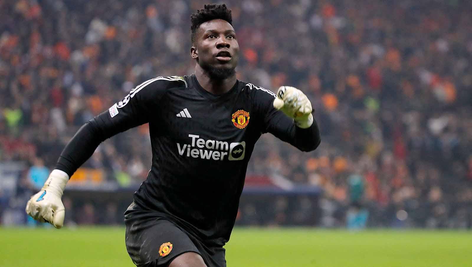 Bruno Fernandes tidak bisa sembunyikan kekecewaannya usai Manchester United diimbangi 3-3 oleh Galatasaray di Liga Champions 2023/2024, Kamis (30/11/23). (Foto: REUTERS/Dilara Senkaya)