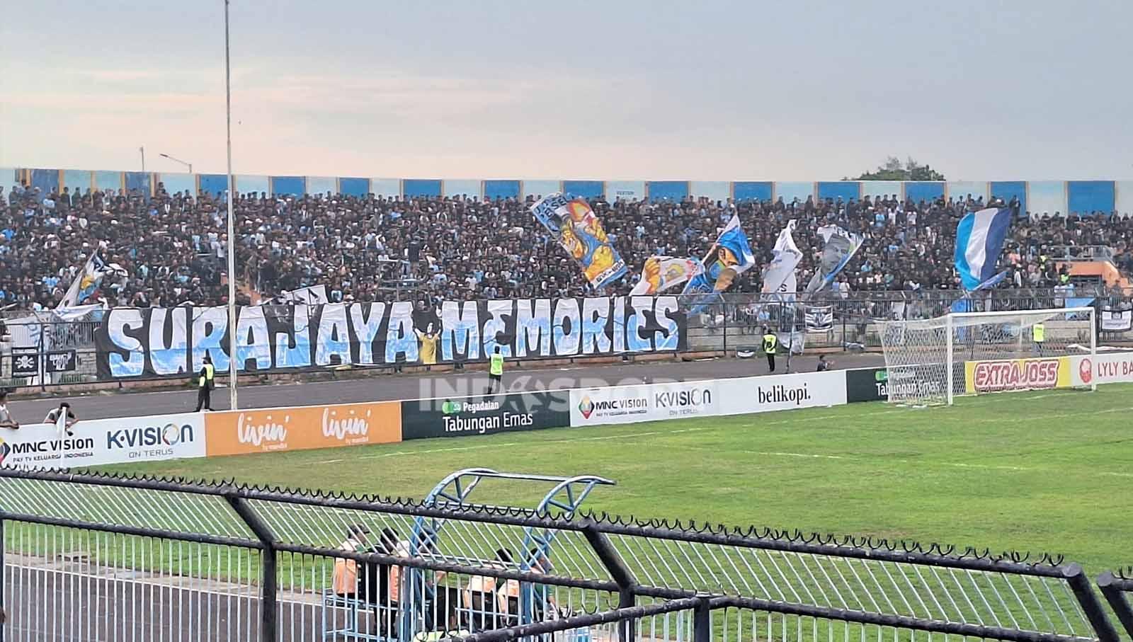 Klub Liga 2, Persela Lamongan untuk sementara harus berpisah dengan Stadion Surajaya karena akan direnovasi.
