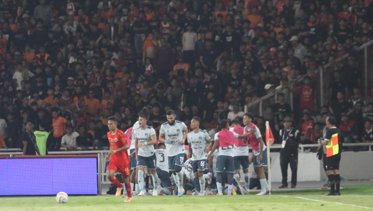 Rekap hasil Liga 1 2023-2024 yang berlangsung hari ini, PSIS Semarang menang di kandang dan Persija Jakarta ditahan imbang. - INDOSPORT