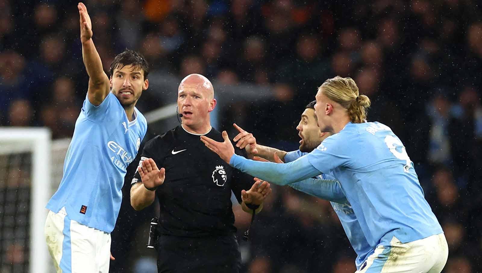 Manchester City kembali kehilangan poin dalam usaha mempertahankan mahkota Liga Inggris (Premier League) di musim 2023/2024. (Foto: REUTERS/Carl Recine)