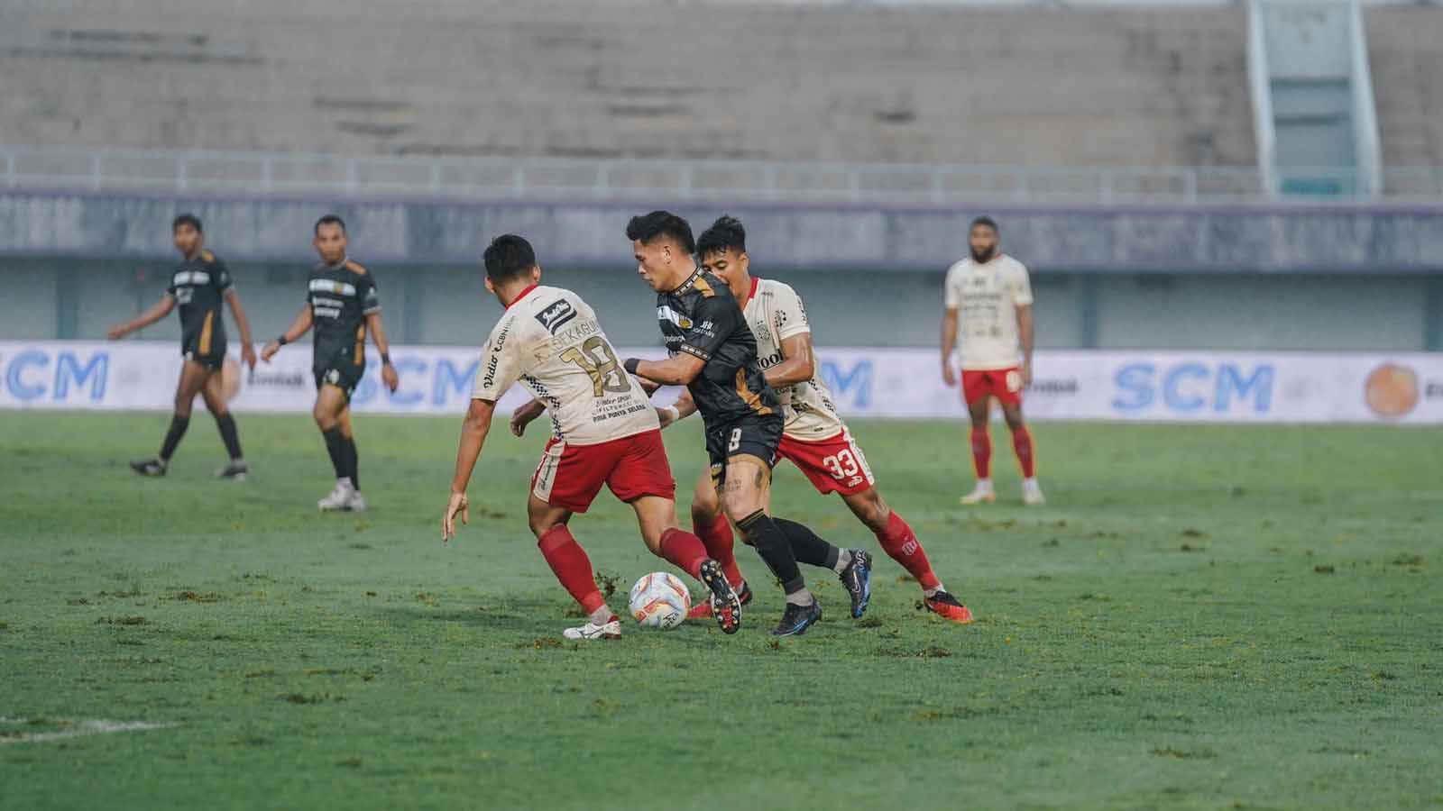 Pertandingan antara Dewa United vs Bali United pada pekan ke-21 laga Liga 1 2023 di Stadion Indomilk Arena (Tangerang), (08/12/23). (Foto: MO Dewa United) - INDOSPORT