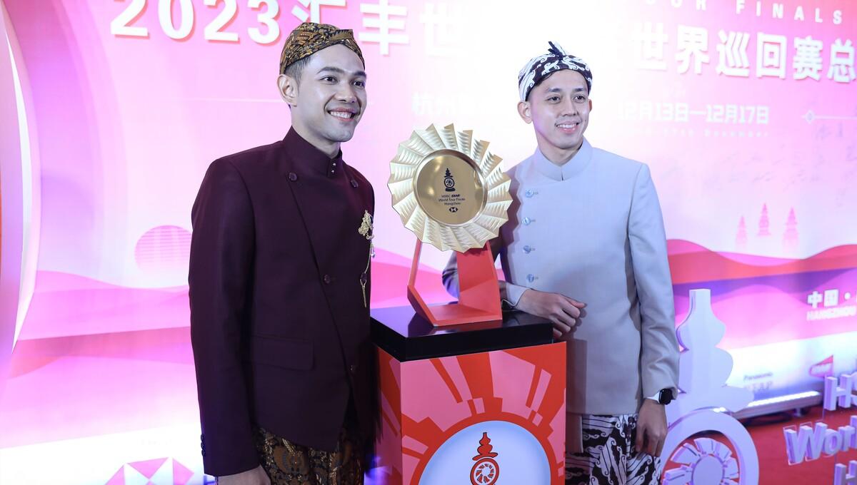 Pasangan ganda putra, Fajar Alfian/Muhammad Rian Ardianto saat Gala Dinner BWF World Tour Finals 2023 (Foto: Humas PP PBSI)