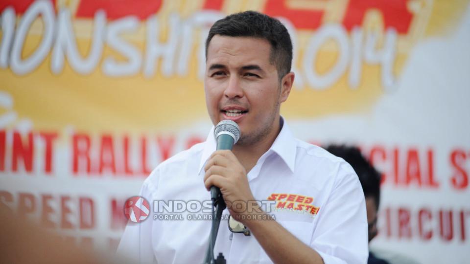 Mantan pembalap Indonesia, Rifat Sungkar. - INDOSPORT