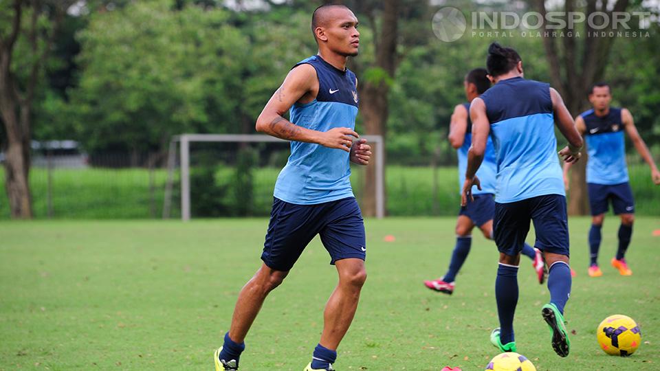 Ferdinand Sinaga bersama Timnas senior pada saat latihan di lapangan Sekolah Pelita Harapan. Copyright: Ratno Prasetyo/ INDOSPORT