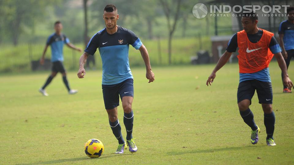 Ada 2 eks Timnas Indonesia yang sukses cetak hattrick (trigol) ke gawang Choirun Nasirin, yang jadi tersangka kasus narkoba.