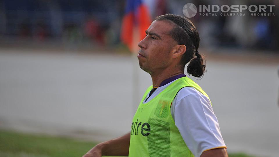 Cristian Carrasco pada pertandingan Persita vs Arema di stadion Singaperbangsa, Karawang, 13 Feb 2014. Copyright: Ratno Prasetyo/ INDOSPORT