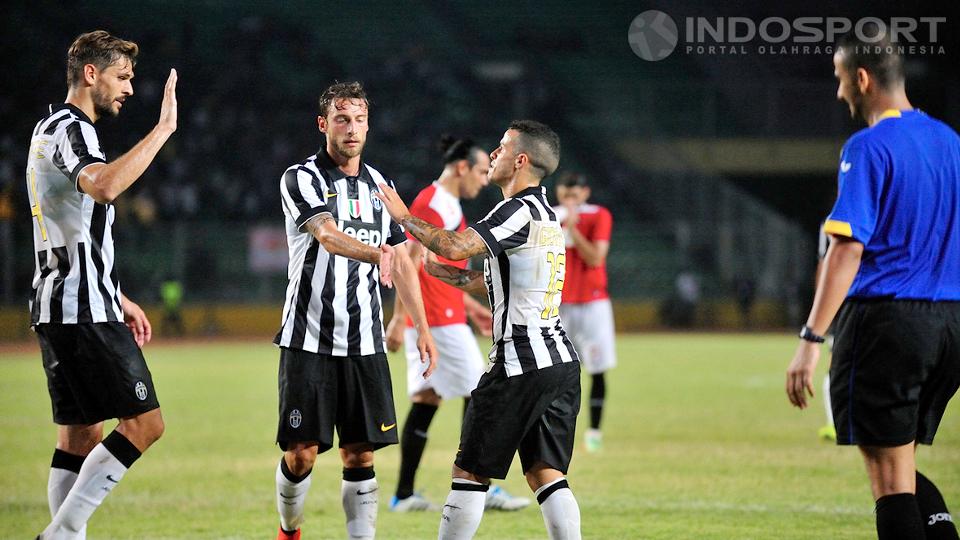 Juventus merayakan gol Sebastian Giovinco (no punggu 12).