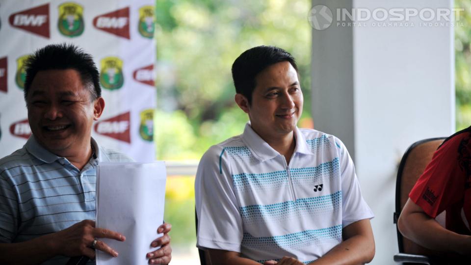 Lius Pongoh bersama Ricky Subagja saat melepas kontingen Indonesia ke Kejuaraan Dunia 2014 di Denmark.