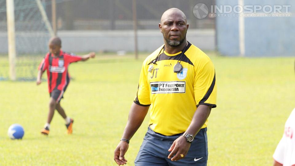 Jacksen F Tiago, Senin (29/09/14), siap membalas kekalahan atas Al Qadsia pada pertandingan pertama semifinal Piala AFC 2014.
