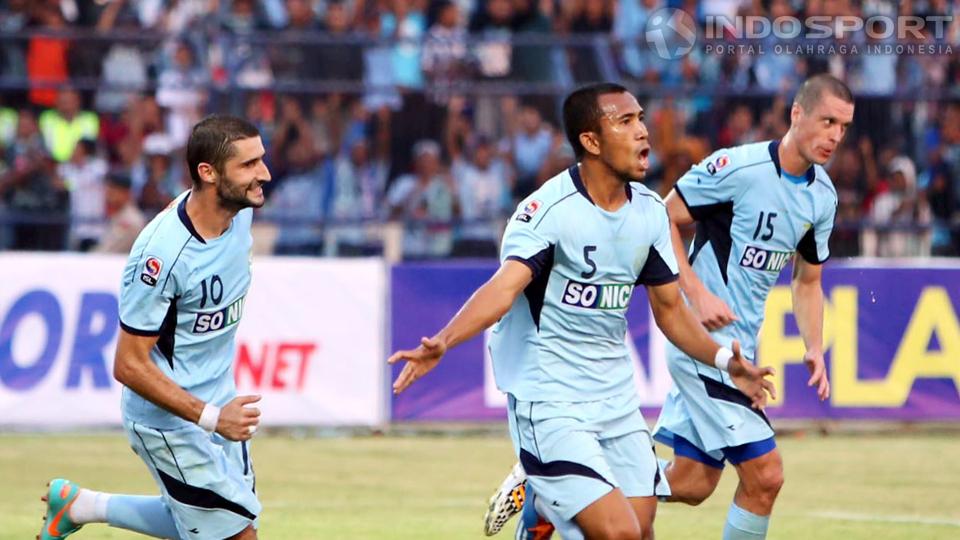 Persela Lamongan berhasil mengalahkan Arema dalam Derby Jatim di Stadion Surajaya, Rabu (11/07/12) silam.