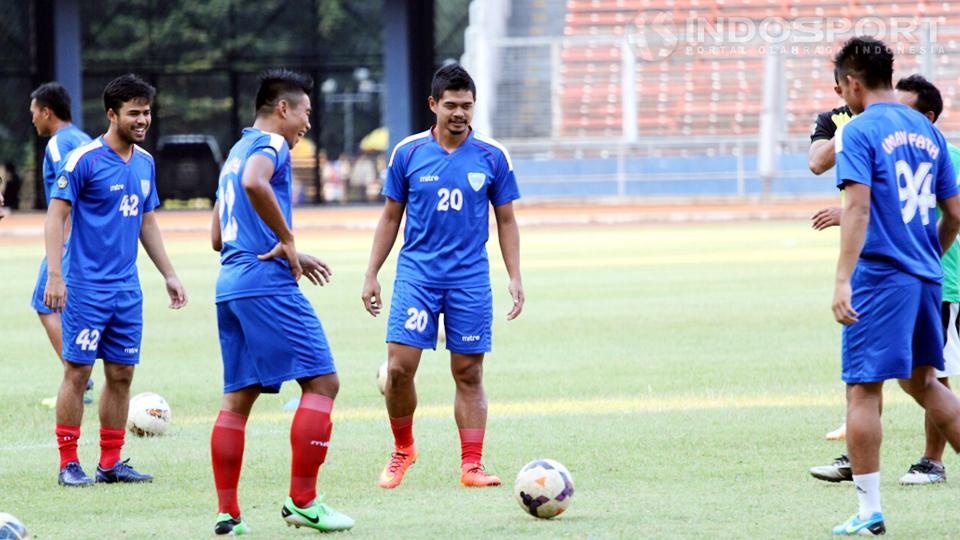 Skuad Pelita Bandung Raya saat menjalani sesi latihan.