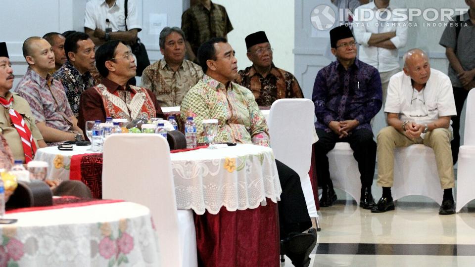 Ketua Koni Toto  Suratman terlihat menghadiri acara sertijab. Tak ketinggalan, pebalap Ananda Mikola dan Ayahnya Tinton Suprapto juga menghadiri acara tersebut.