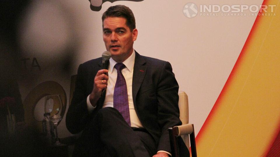 Sejumlah kebijakan Presiden Federasi Bulutangksi Dunia (BWF), Poul Erik Hoyer Larsen, diketahui pernah menimbulkan kontroversi yang menghebohkan publik.