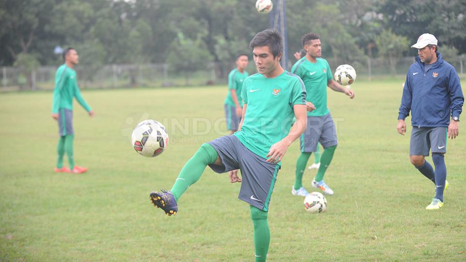 Gelandang enerjik Paulo Sitanggang resmi berlabuh ke Persik Kediri usai hengkang dari Barito Putera jelang bergulirnya Liga 1 2020.